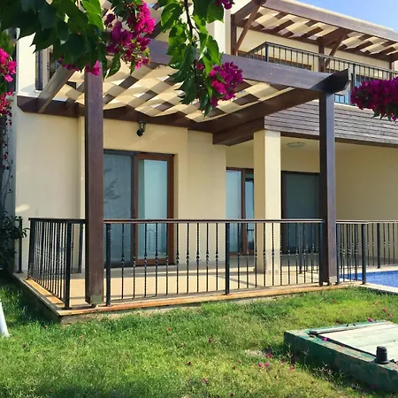 Villa Manolya